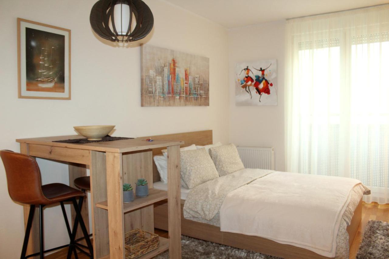 Downtown Apartment ノヴィ・サド エクステリア 写真